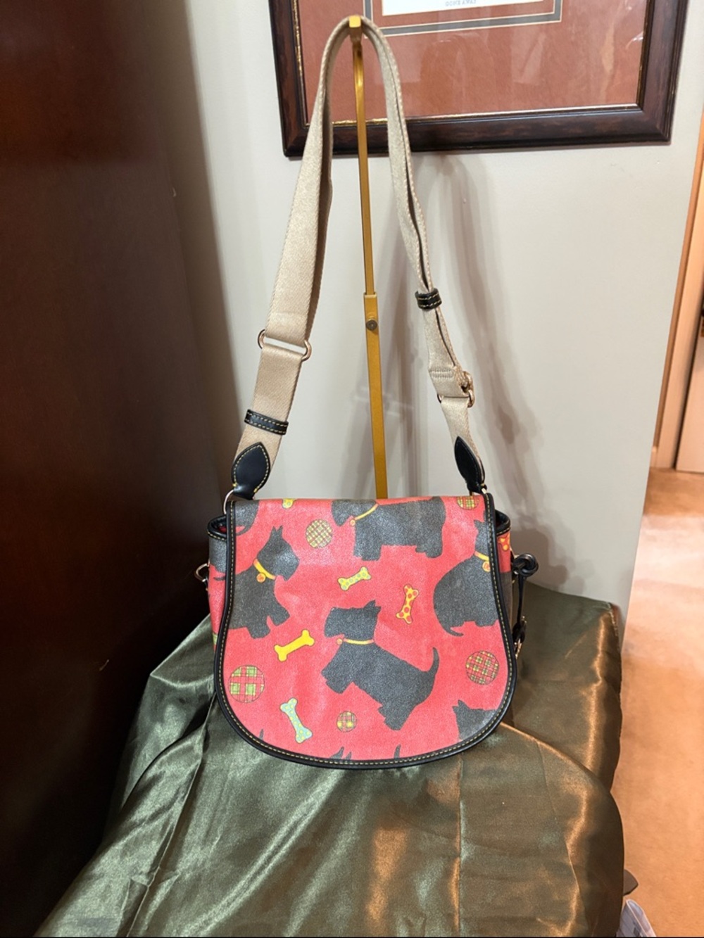Dooney and Bourke Black Scottie Dog Print crossbody flap bag Rare collectible!